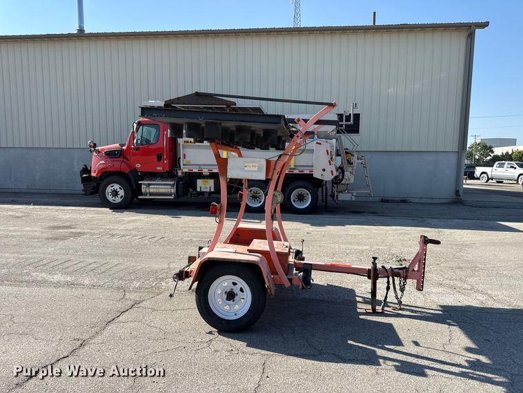 image for item EV6177 2010 National signal arrow board trailer