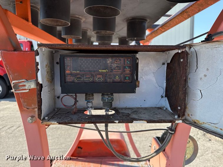 image for item EV6177 2010 National signal arrow board trailer