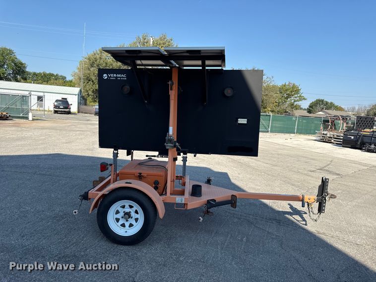 image for item EV6178 2013 Ver-Mac arrow board trailer