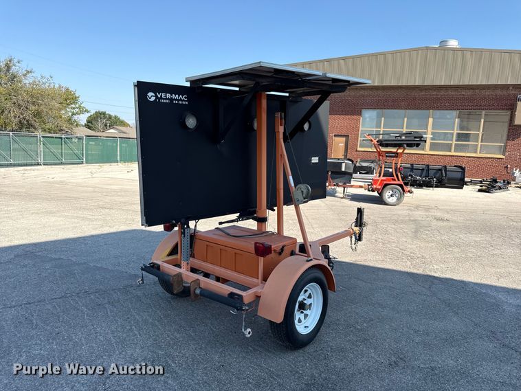 image for item EV6178 2013 Ver-Mac arrow board trailer