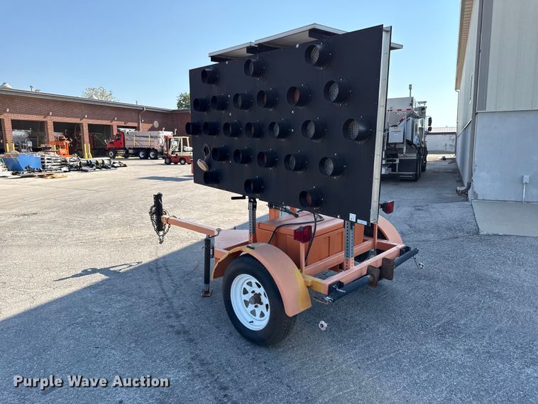 image for item EV6178 2013 Ver-Mac arrow board trailer