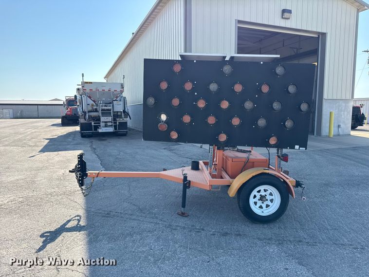 image for item EV6178 2013 Ver-Mac arrow board trailer
