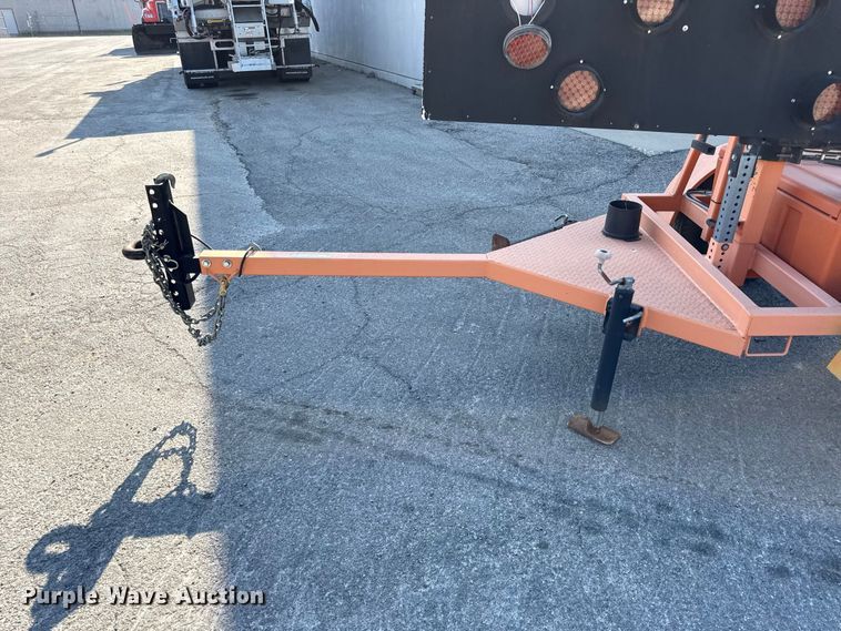 image for item EV6178 2013 Ver-Mac arrow board trailer