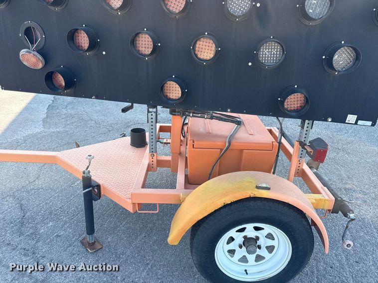 image for item EV6178 2013 Ver-Mac arrow board trailer
