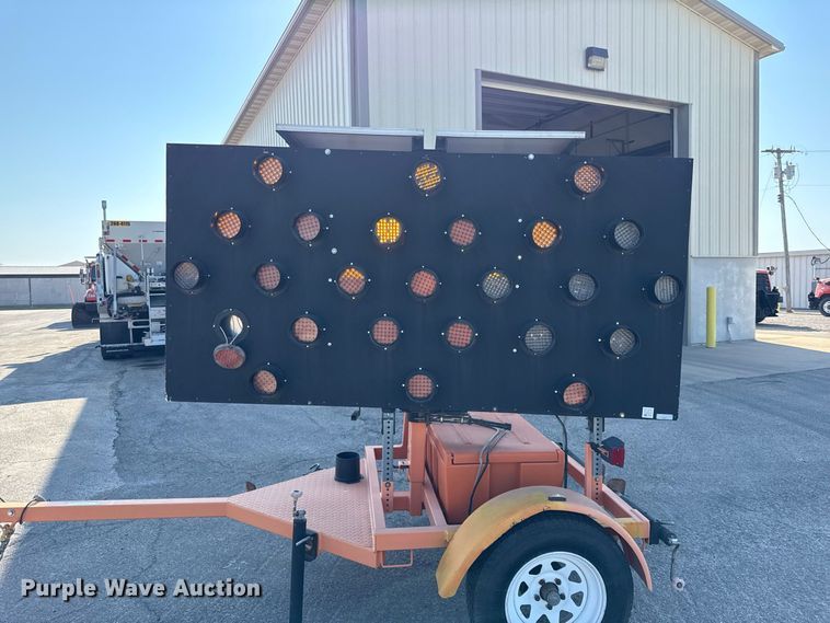 image for item EV6178 2013 Ver-Mac arrow board trailer