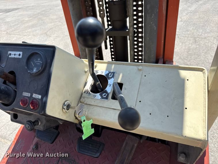 image for item EV6180 Nissan 40 forklift