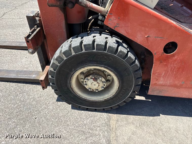 image for item EV6180 Nissan 40 forklift