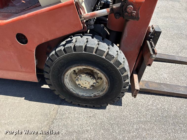 image for item EV6180 Nissan 40 forklift