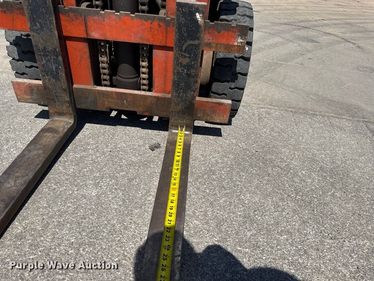 image for item EV6180 Nissan 40 forklift