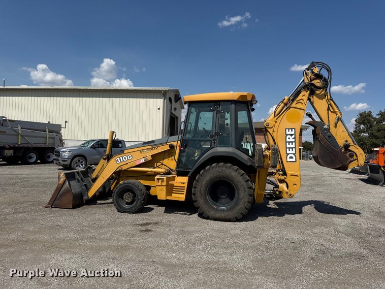 image for item EV6182 2003 John Deere 310G backhoe