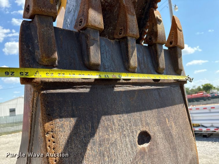 image for item EV6182 2003 John Deere 310G backhoe