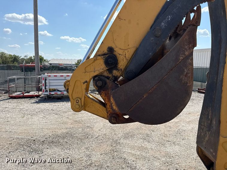 image for item EV6182 2003 John Deere 310G backhoe