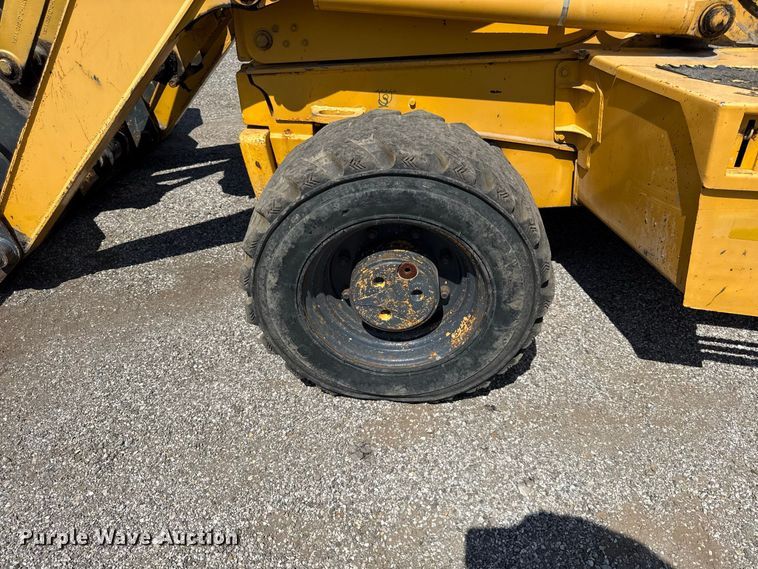 image for item EV6182 2003 John Deere 310G backhoe