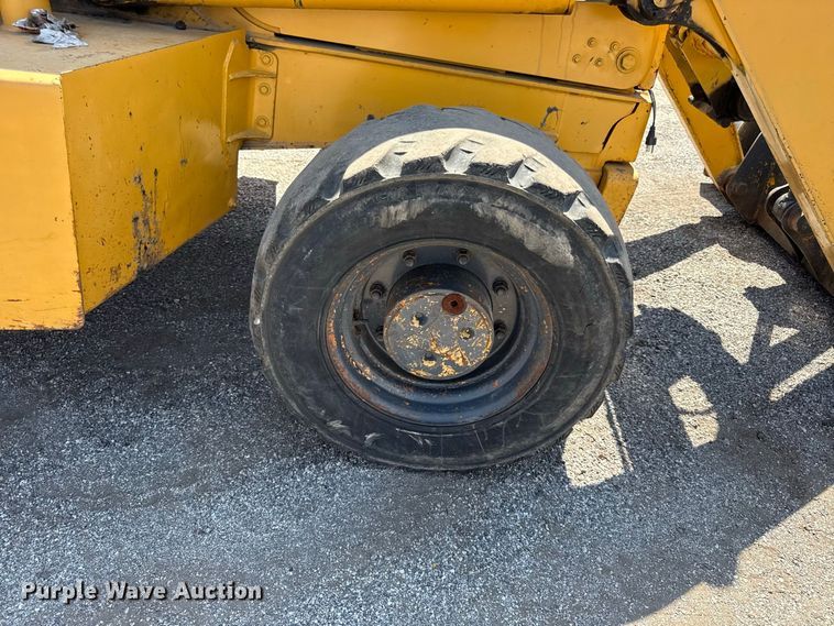 image for item EV6182 2003 John Deere 310G backhoe