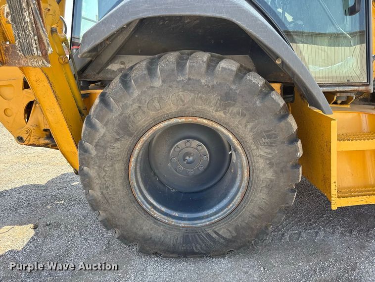 image for item EV6182 2003 John Deere 310G backhoe