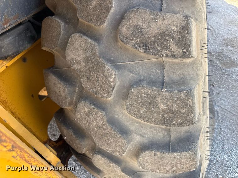 image for item EV6182 2003 John Deere 310G backhoe