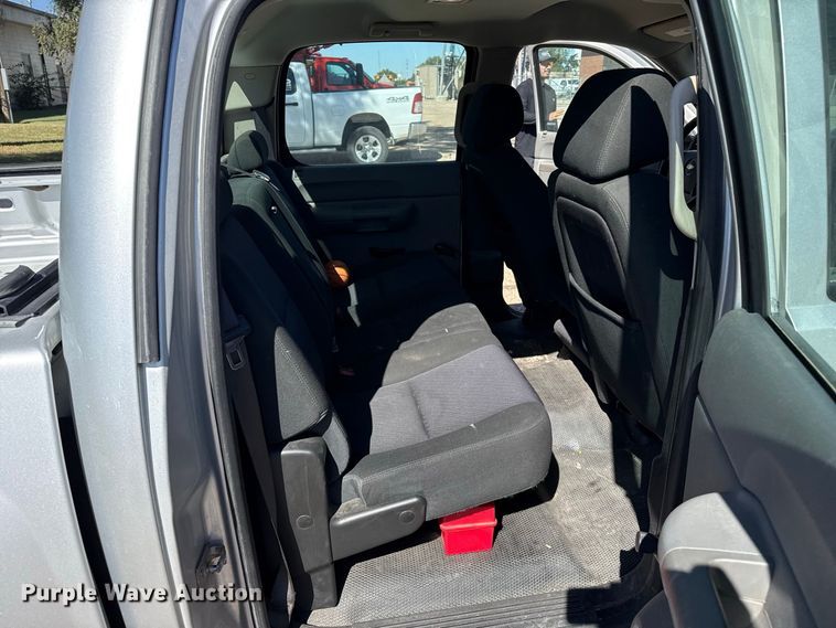 image for item EW4284 2012 Chevrolet Silverado 1500 Crew Cab pickup truck