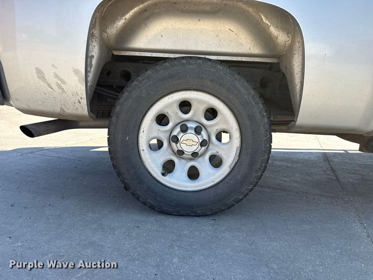 image for item EW4284 2012 Chevrolet Silverado 1500 Crew Cab pickup truck