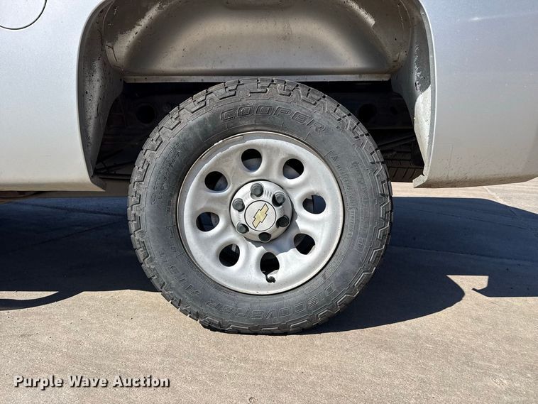 image for item EW4284 2012 Chevrolet Silverado 1500 Crew Cab pickup truck