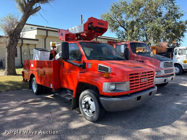 image for item EW4285 2005 GMC C4500 bucket truck
