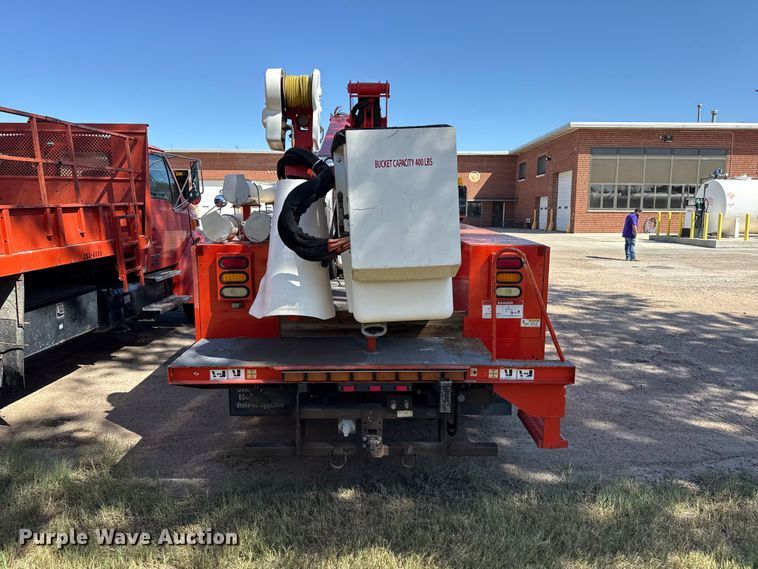 image for item EW4285 2005 GMC C4500 bucket truck