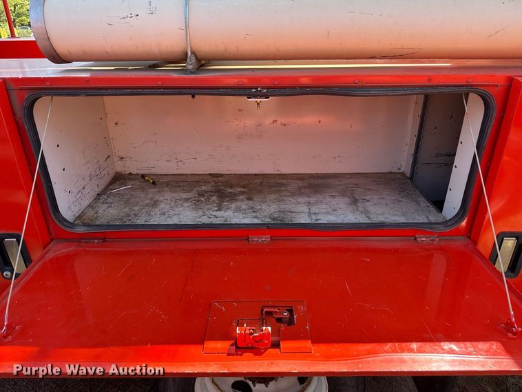 image for item EW4285 2005 GMC C4500 bucket truck