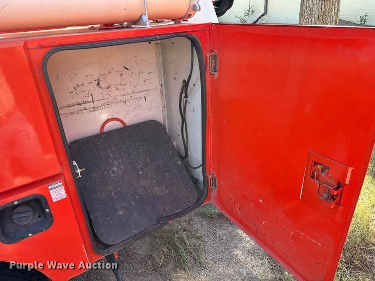 image for item EW4285 2005 GMC C4500 bucket truck