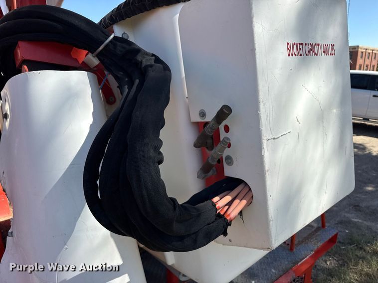 image for item EW4285 2005 GMC C4500 bucket truck