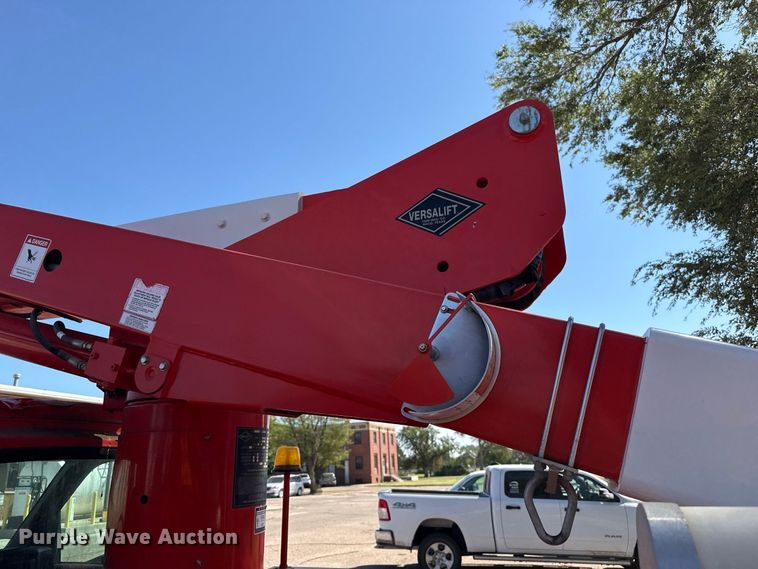 image for item EW4285 2005 GMC C4500 bucket truck