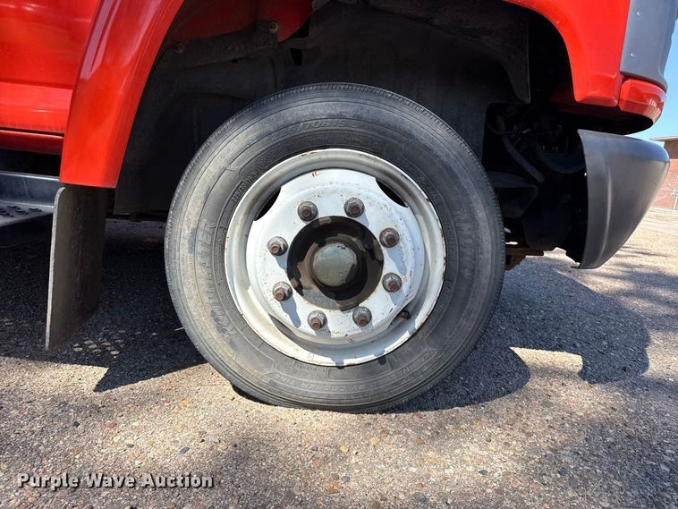 image for item EW4285 2005 GMC C4500 bucket truck