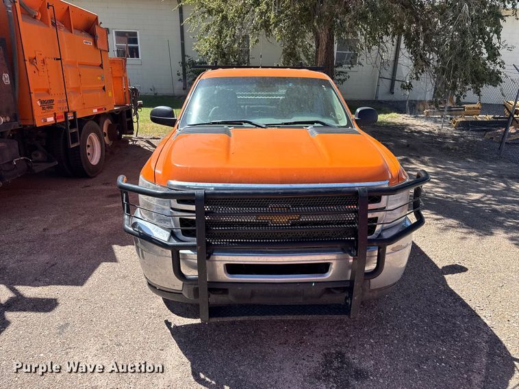image for item EW4286 2012 Chevrolet Silverado 2500HD Crew Cab pickup truck