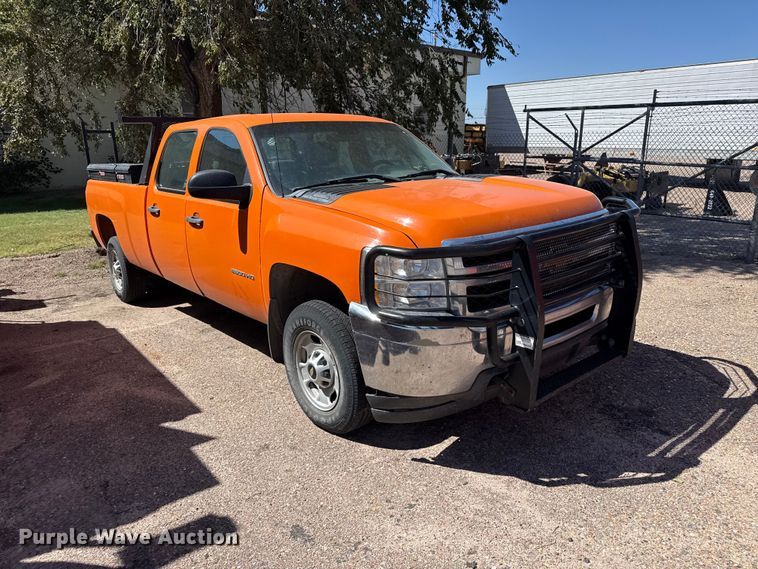 image for item EW4286 2012 Chevrolet Silverado 2500HD Crew Cab pickup truck