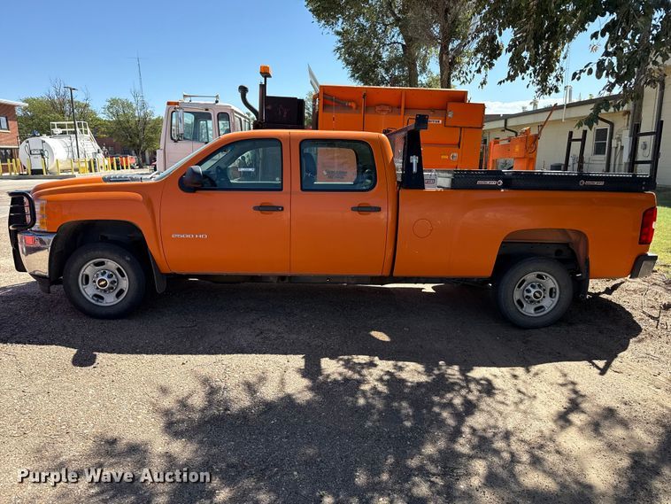 image for item EW4286 2012 Chevrolet Silverado 2500HD Crew Cab pickup truck