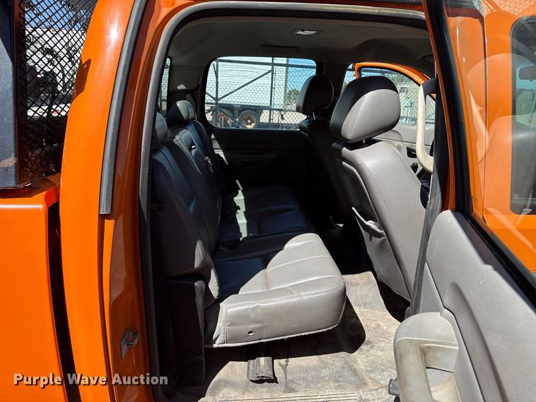 image for item EW4286 2012 Chevrolet Silverado 2500HD Crew Cab pickup truck