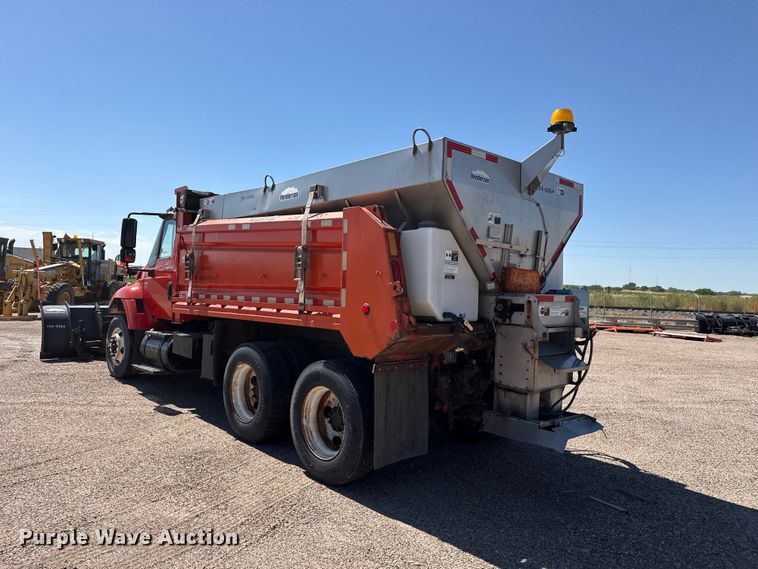 image for item EW4287 2005 International 7400 dump truck