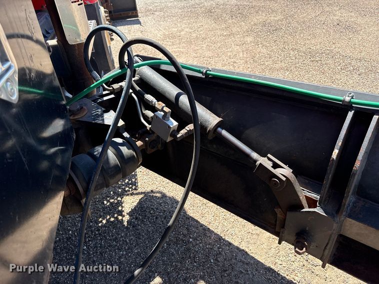 image for item EW4287 2005 International 7400 dump truck