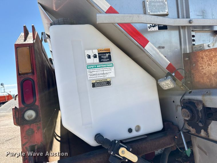 image for item EW4287 2005 International 7400 dump truck