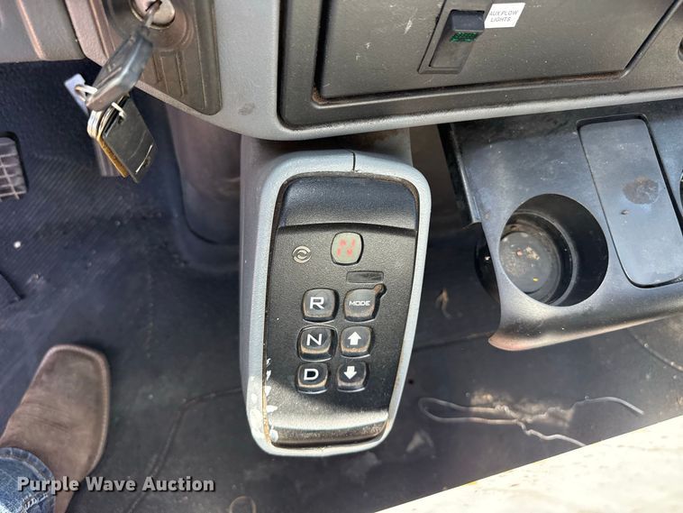 image for item EW4287 2005 International 7400 dump truck