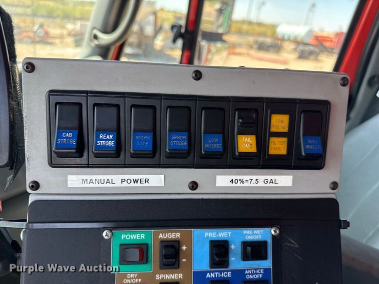 image for item EW4287 2005 International 7400 dump truck