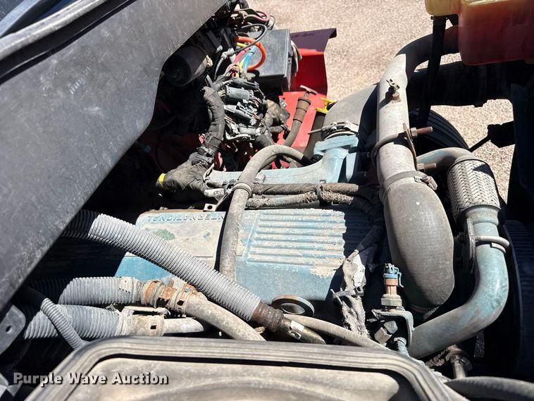 image for item EW4287 2005 International 7400 dump truck