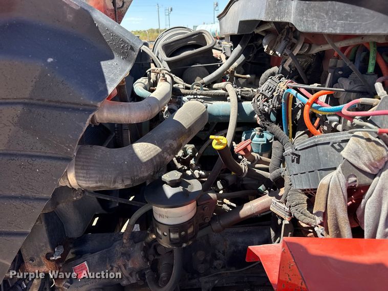 image for item EW4287 2005 International 7400 dump truck