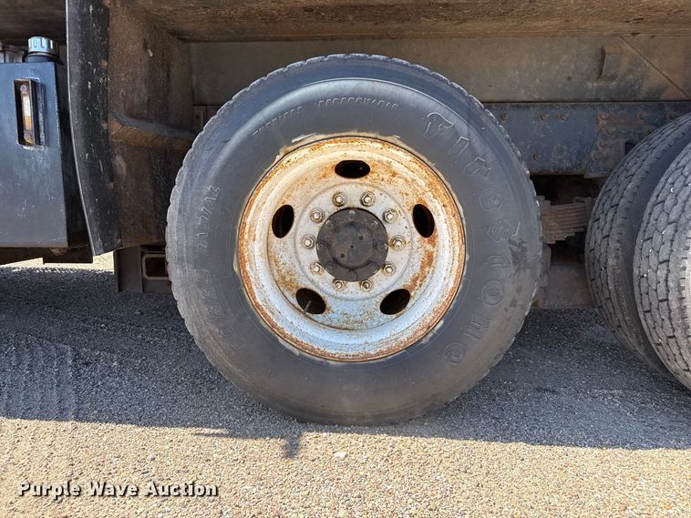 image for item EW4287 2005 International 7400 dump truck