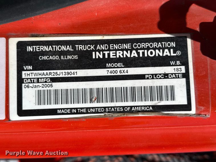 image for item EW4287 2005 International 7400 dump truck