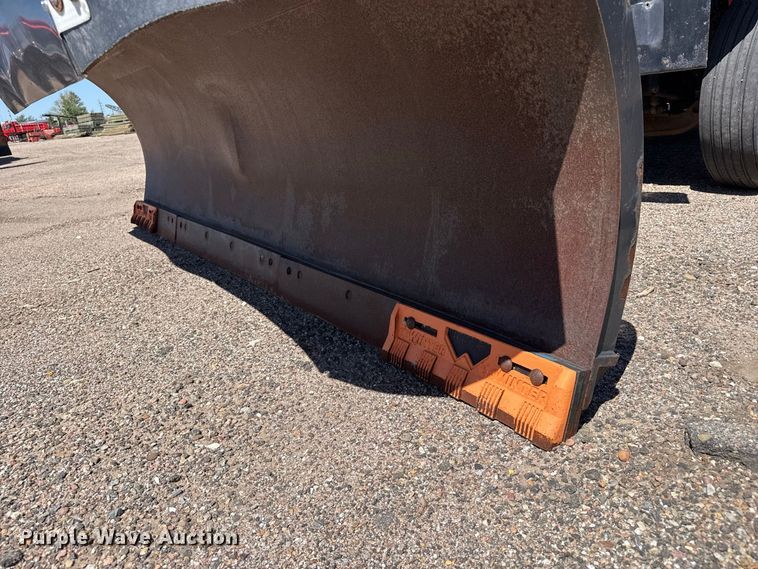 image for item EW4288 2007 International 7400 dump truck