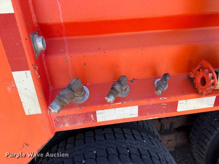 image for item EW4288 2007 International 7400 dump truck