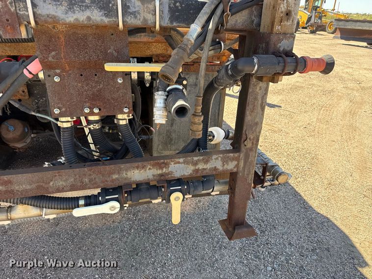image for item EW4288 2007 International 7400 dump truck