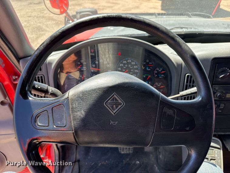 image for item EW4288 2007 International 7400 dump truck