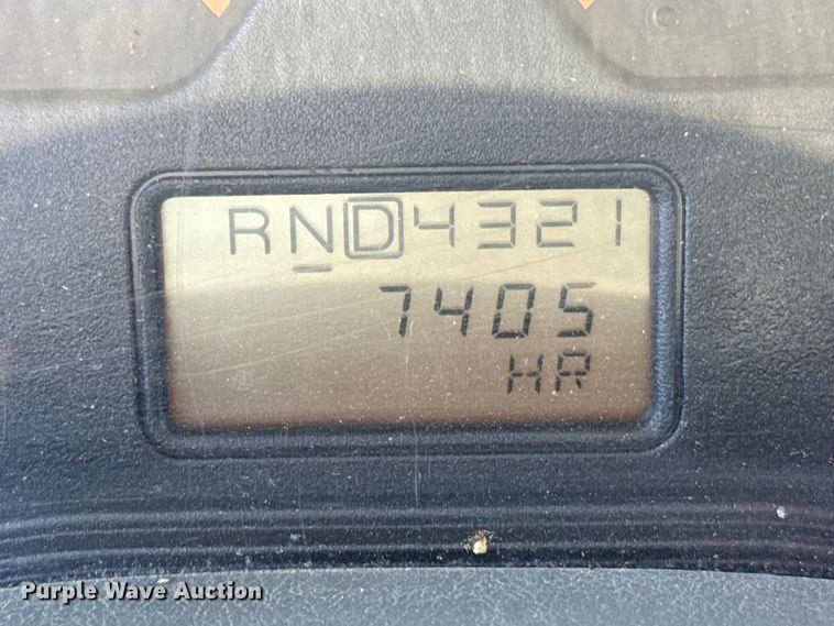 image for item EW4288 2007 International 7400 dump truck