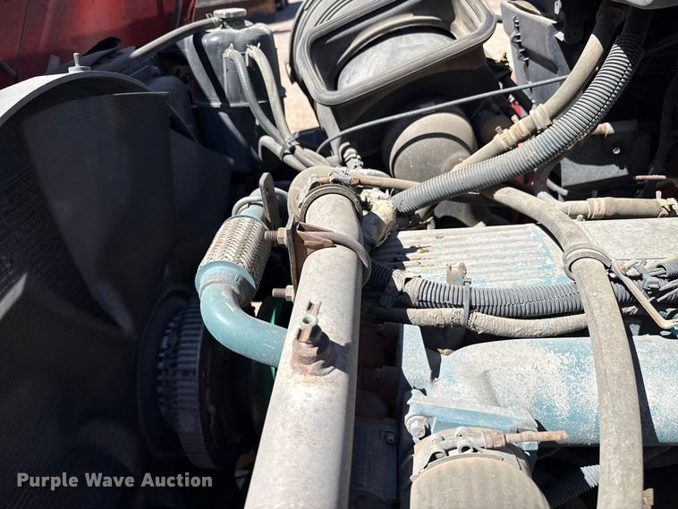 image for item EW4288 2007 International 7400 dump truck