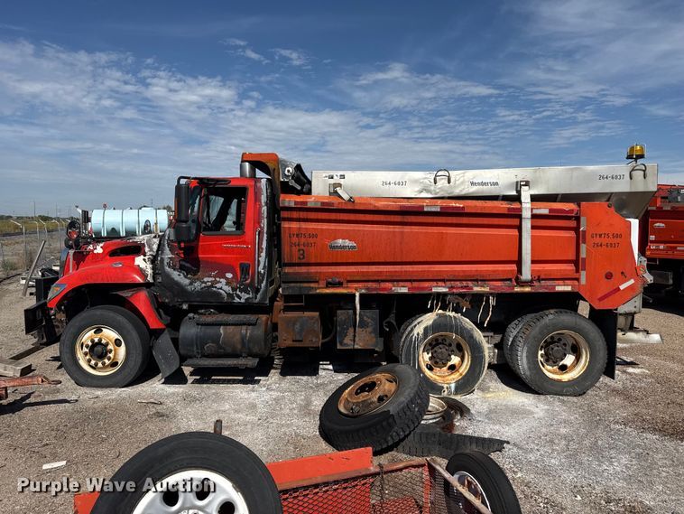 image for item EW4289 2007 International 7400 dump truck